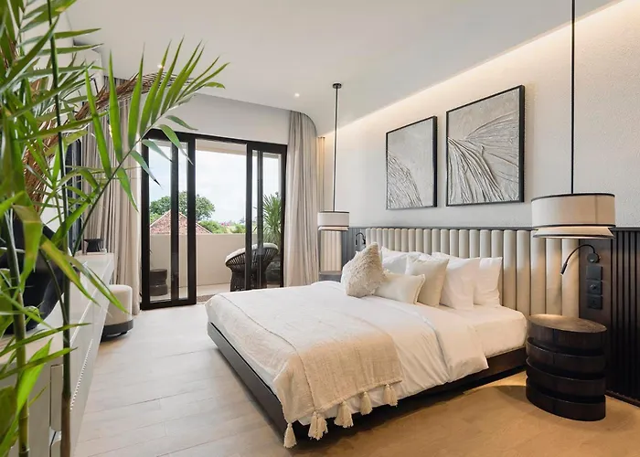 Hampton Ii Pererenan Villa